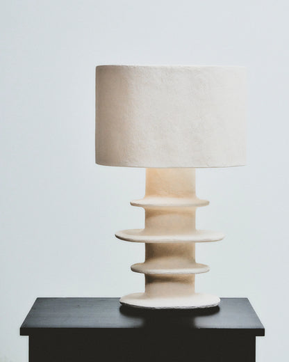 Lampe de Table Blanche Earth Géométrique - Design Marie Michielsen pour Serax