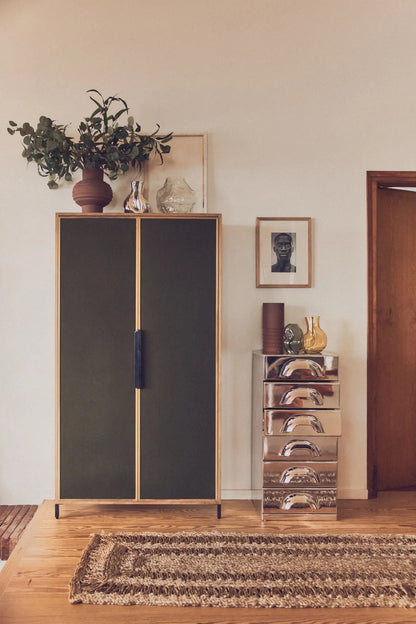 placard-h-k-ling-canvas