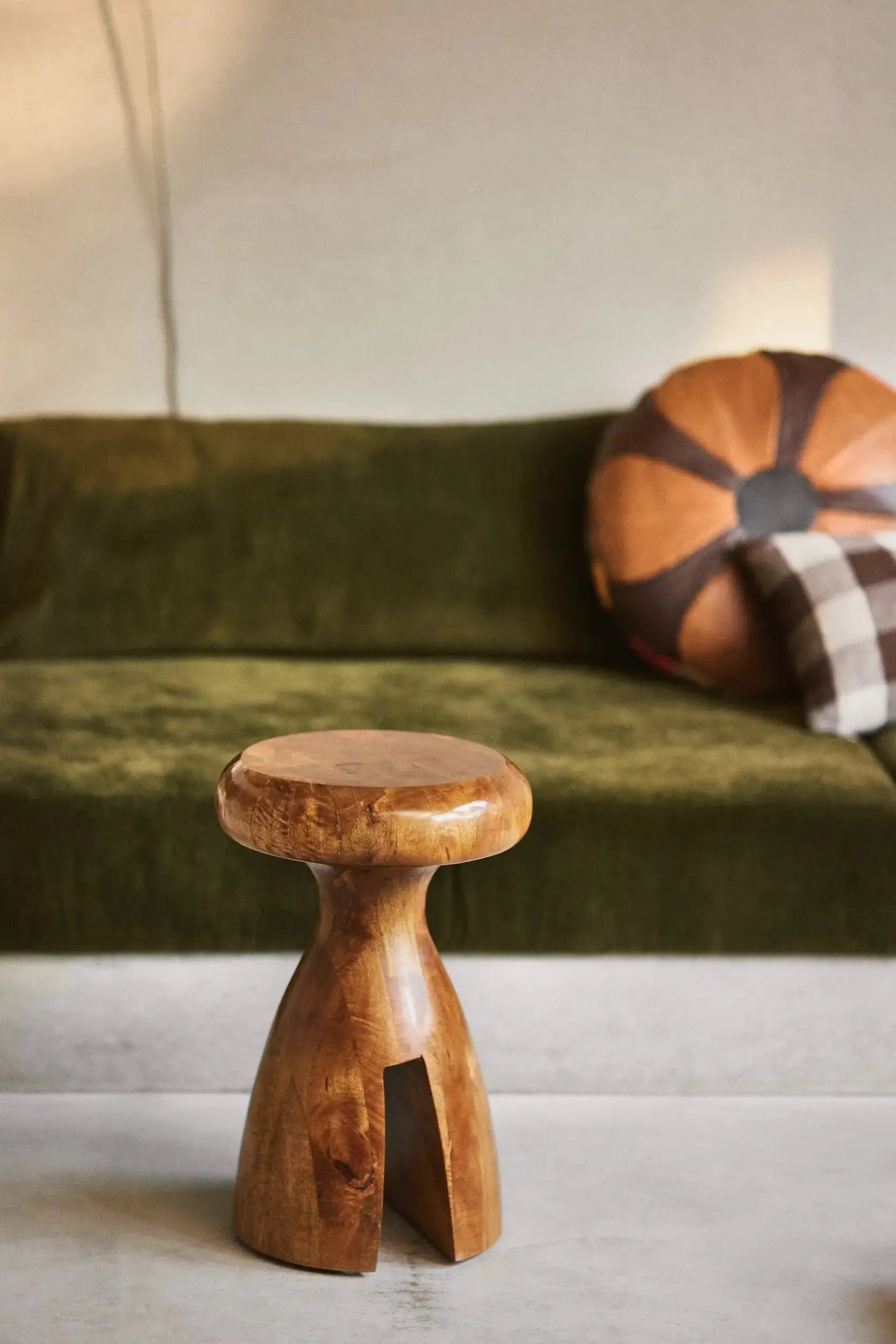 Tabouret en bois chesnut - Amsterdam Déco
