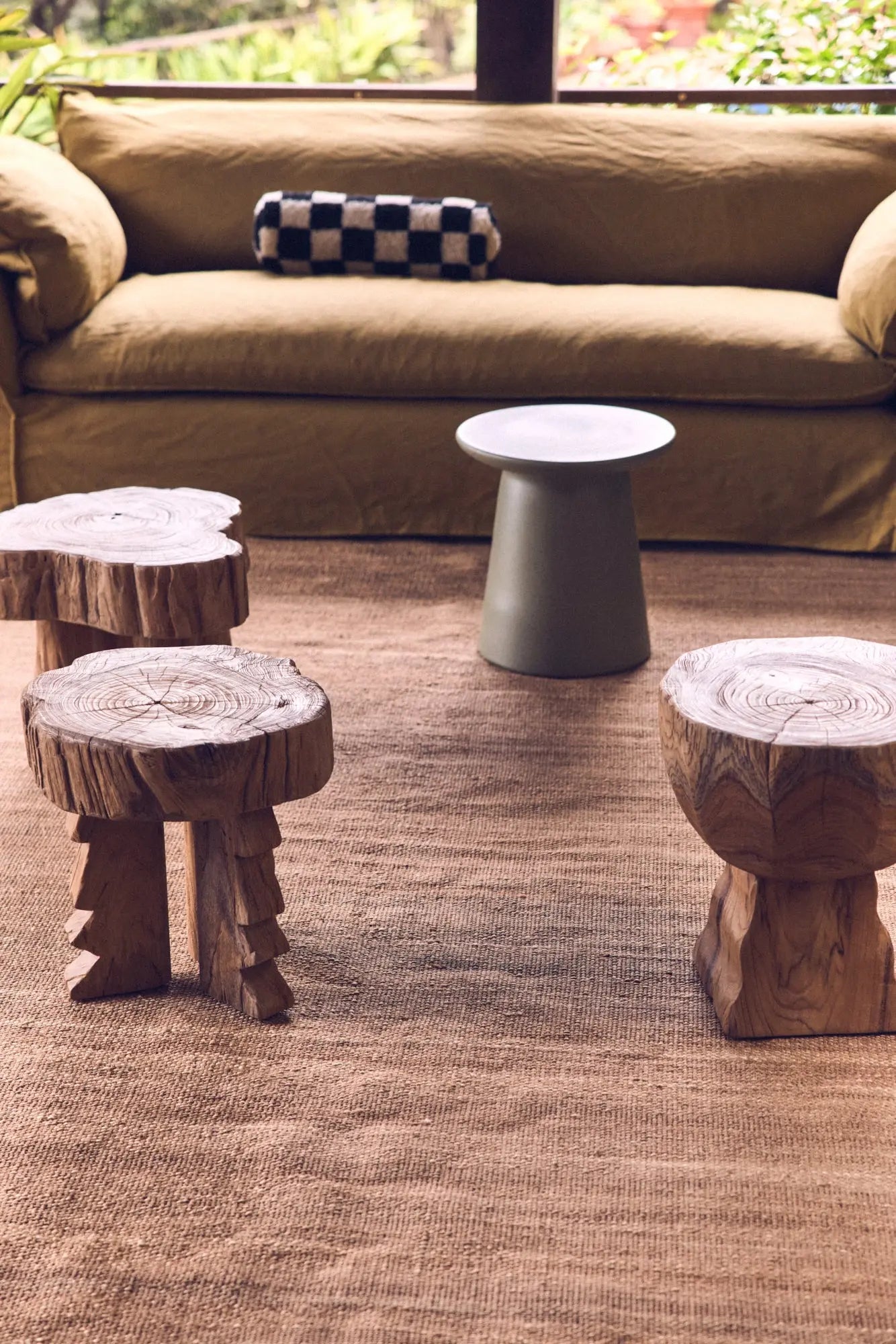 Tabouret en bois sculpté - Amsterdam Déco