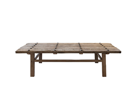 Table Basse en Bois de Vieille Porte à Clous - Meuble Vintage Authentique